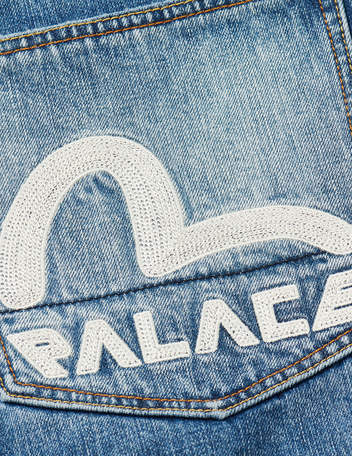 PALACE EVISU ロゴ刺繍とダイスダイコックプリント レギュラーフィット デニムジャケット